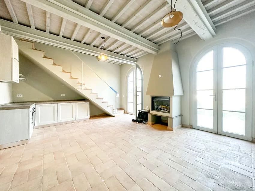 3 room flat for rent in Via della Berna Nn